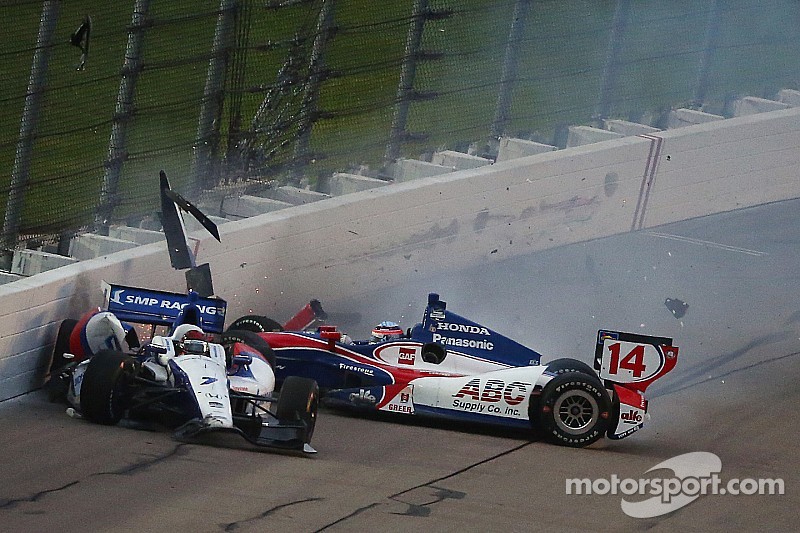 Weather and restart crash slow IndyCar race at Iowa