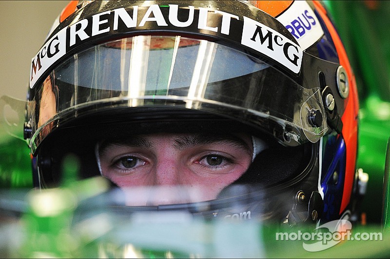 Alexander Rossi out at Caterham