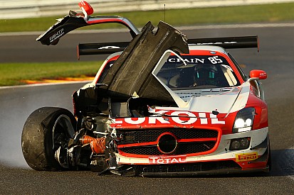 No. 100 Ferrari and No. 101 McLaren annihilated in separate accidents during Spa 24