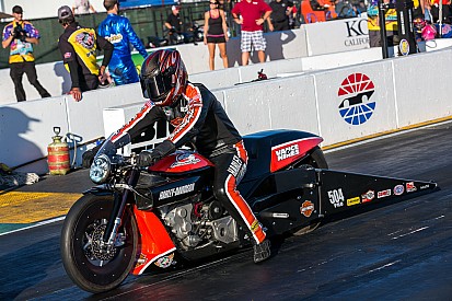 Andrew Hines wins bike battle at Sonoma