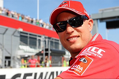 Huff crosses generations to take Supertouring victory