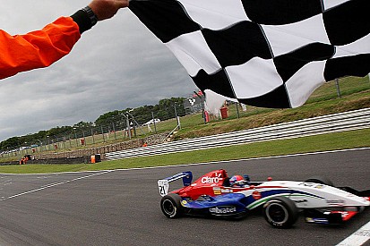 Championship leader Fittipaldi unstoppable at Brands Hatch