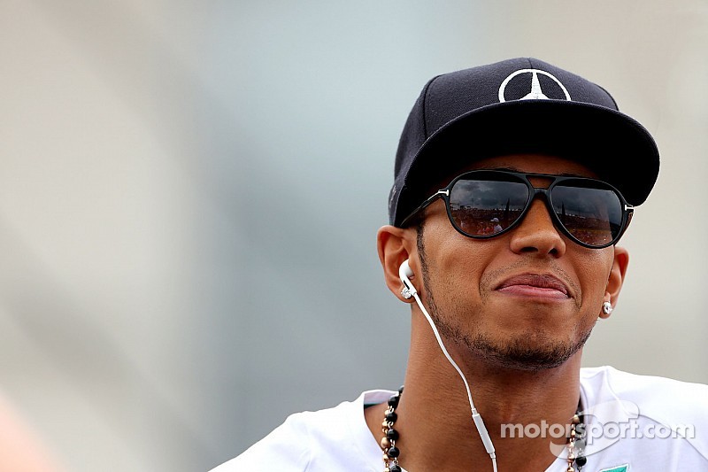 "I'm hired to race, not obey team orders" - Lewis Hamilton