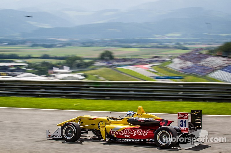 British driver Tom Blomqvist claims fourth season win