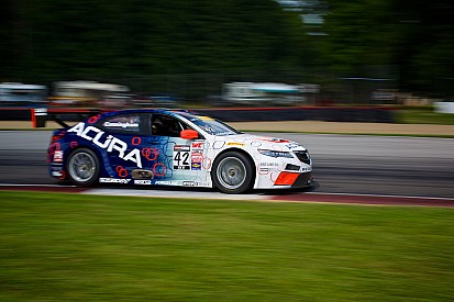 Damp debut for Acura TLX GT showcases all-wheel-drive