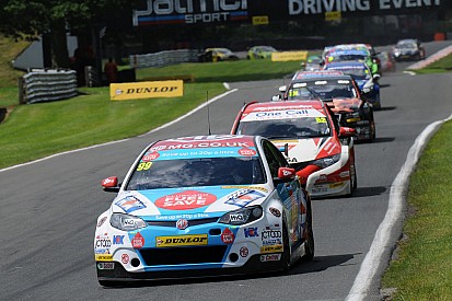 Jason Plato reignites championship challenge with Snetterton double