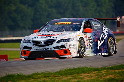 Early contact ruins new Acura TLX GT's second outing at Mid-Ohio