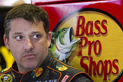 Tony Stewart cancels appearance at Indiana dirt track
