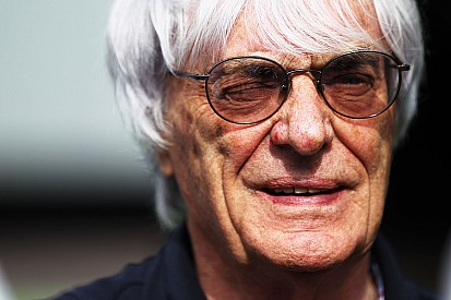 Ecclestone holidays after paying $100m settlement