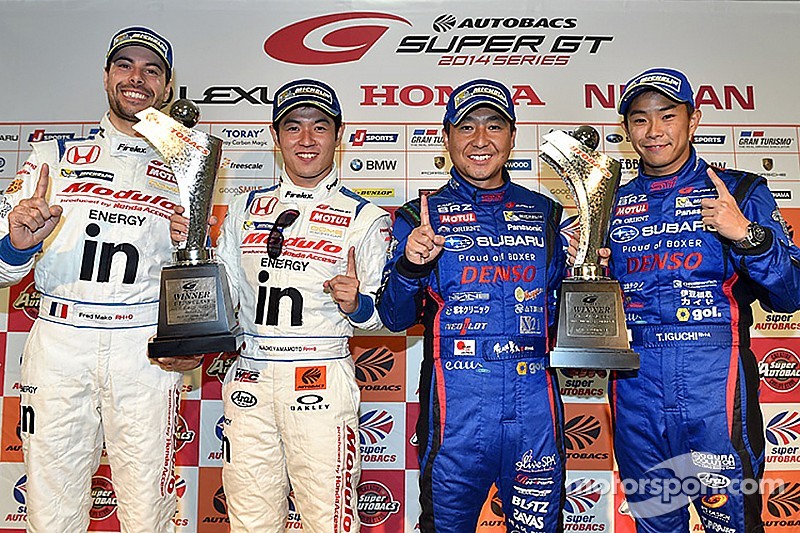 GT500 winners Naoki Yamamoto, Frederic Makowiecki, GT 300 winners Takuto Iguchi, Kouta Sasaki