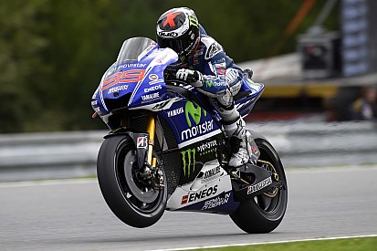 Brilliant battle scores double Yamaha podium in Brno