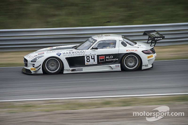 #84 HTP Motorsport Mercedes SLS AMG GT3: Maximilian Buhk, Maximilian Götz