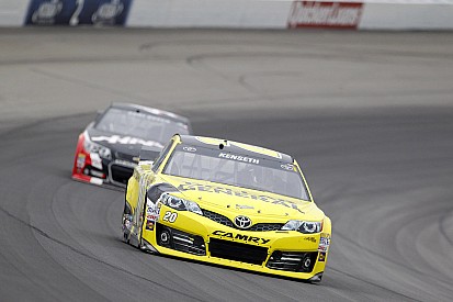 Kenseth, Kahne eye first win as Chase approaches