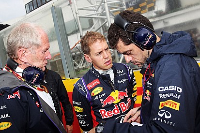 Struggling Vettel gets new engineer for 2015