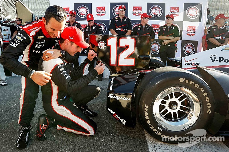 By the numbers: Power or Castroneves for IndyCar title?