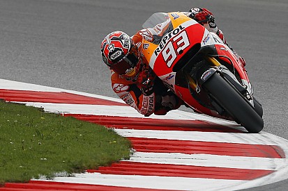 Marquez dominates Silverstone qualifying ahead of Dovizioso and Lorenzo