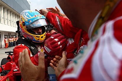 Alonso denies talking with McLaren's Ron Dennis