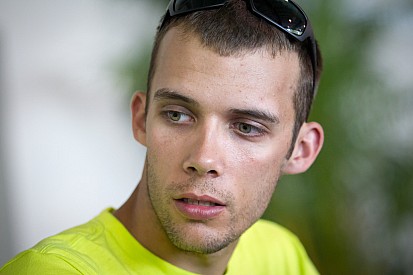 Bryan Clauson takes POWRi midget feature