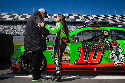 Homecoming Queen: Danica Patrick returns to Chicagoland