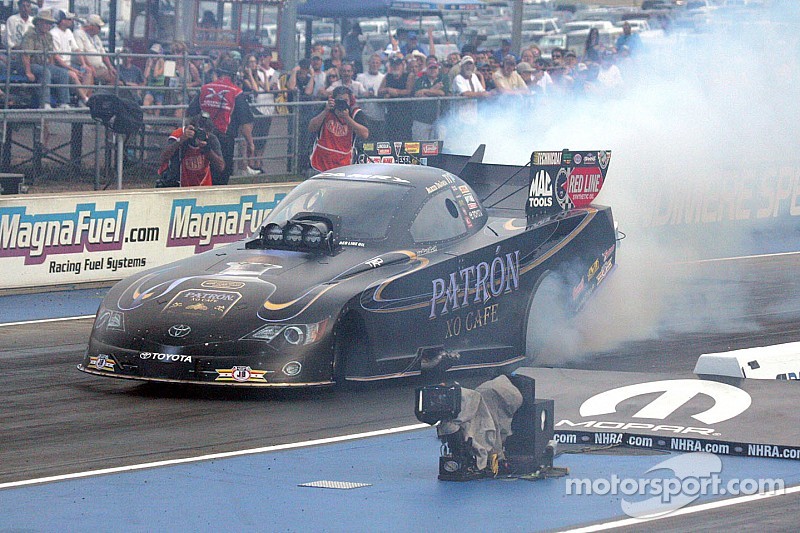Ladies launch into top qualifying spots: DeJoria and Enders-Stevens fast at Charlotte