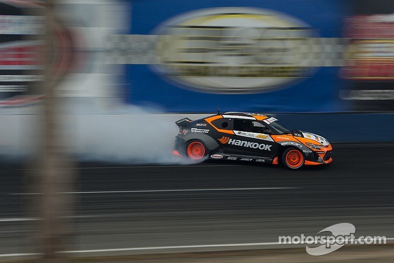 Fredric Aasbo beats Odi Bakchis in Formula DRIFT at Texas