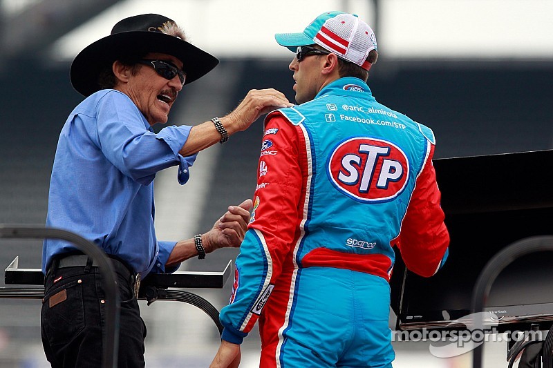 Almirola hopes to "rebound" at New Hampshire