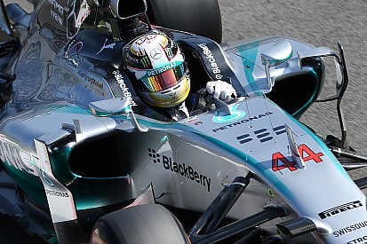 Hamilton takes over at the top in FP2 as Maldonado crashes