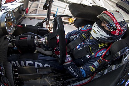 Clutch performance propels Kahne into Chase Contender round