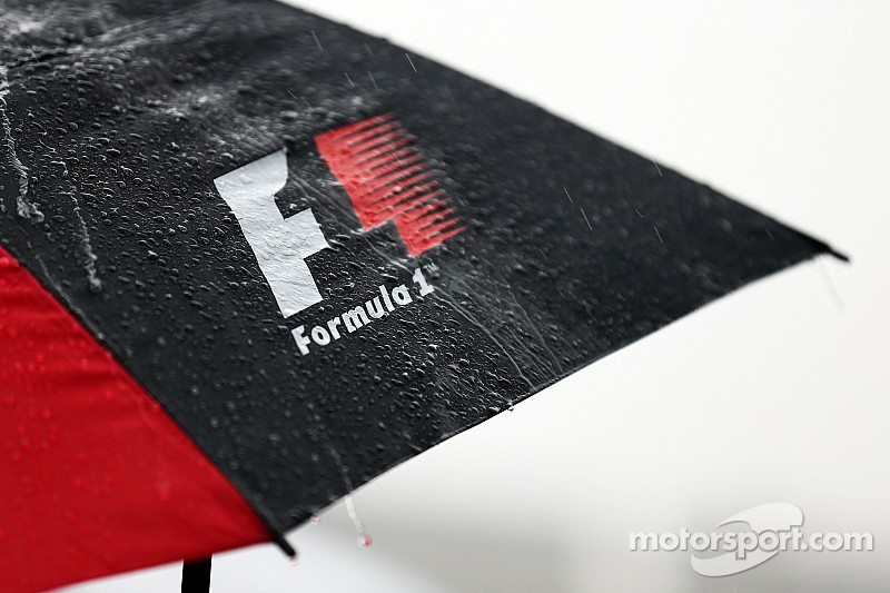 Ecclestone defiant in wake of typhoon, says both Japan and Russia will go on as planned