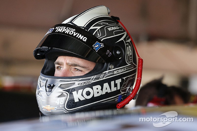 Johnson's championship hopes take hit in Kansas