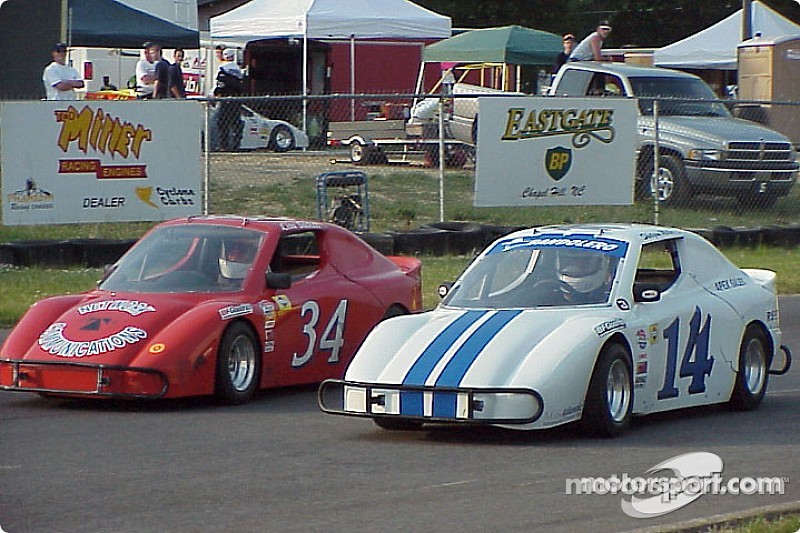 BandoleroÃ­s battle side by side during Orange County RacewayÃ­s USTAR TV race