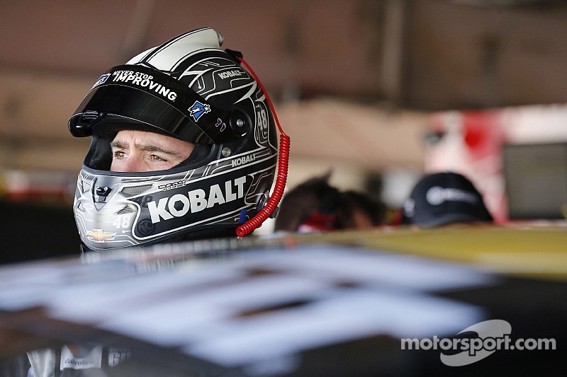 Troubles continue for Jimmie Johnson
