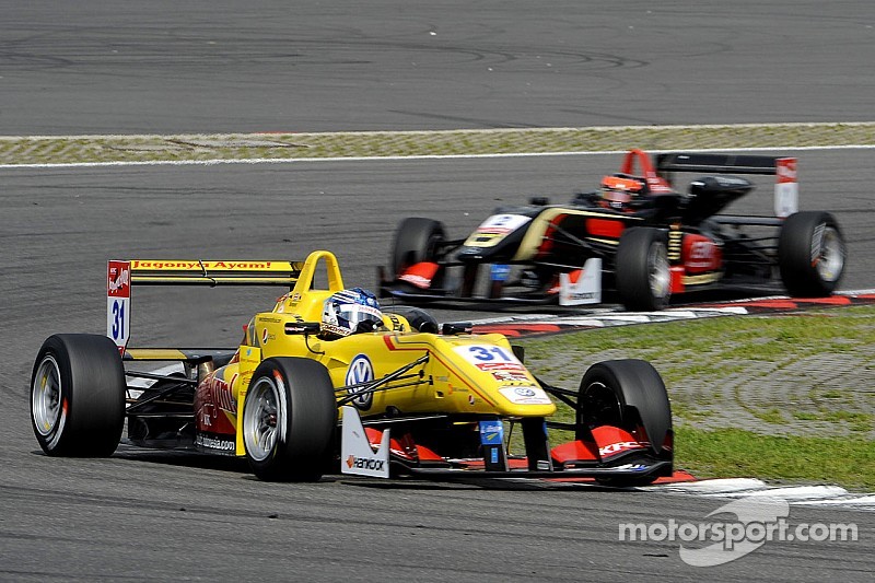 Blomqvist wins from Verstappen – battle for title remains open