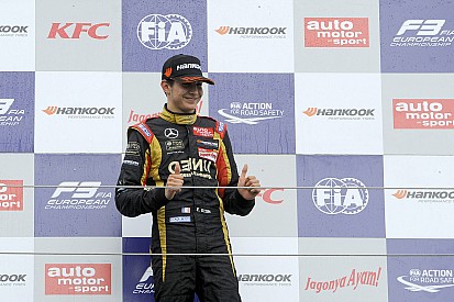 Esteban Ocon to test with Lotus F1