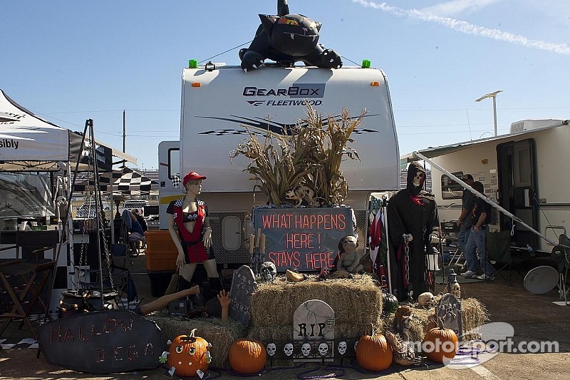A scary IndyCar Halloween