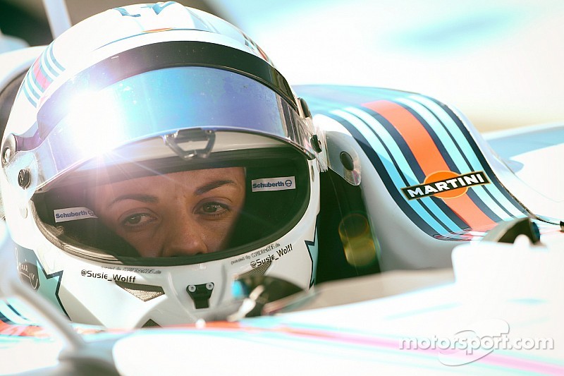 Susie Wolff to extend Williams deal