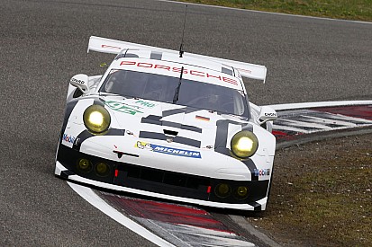 Porsche 911 RSR on the first grid row at Shanghai