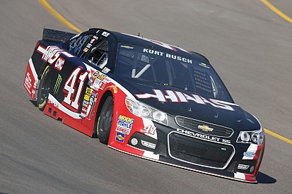 Kurt Busch earns hard-fought seventh place finish at Phoenix