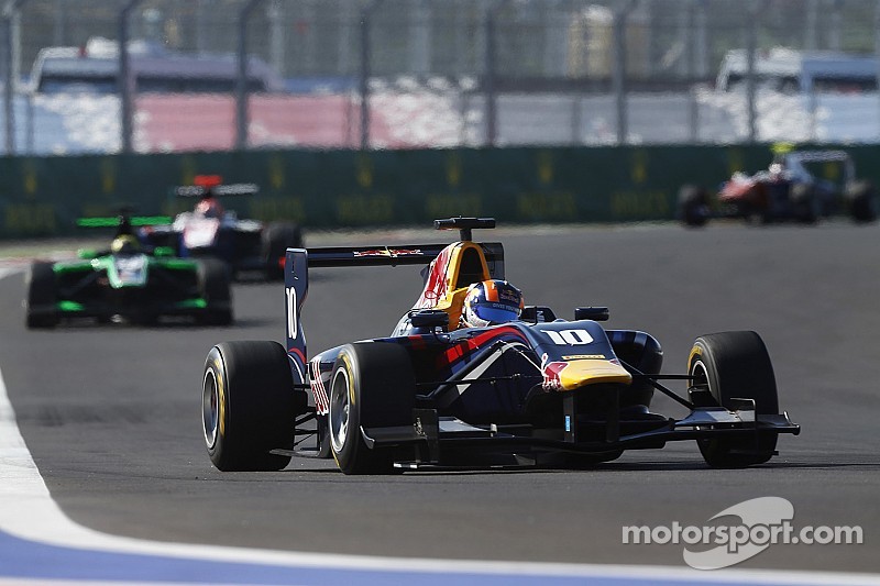 Lynn takes first blood at Yas Marina