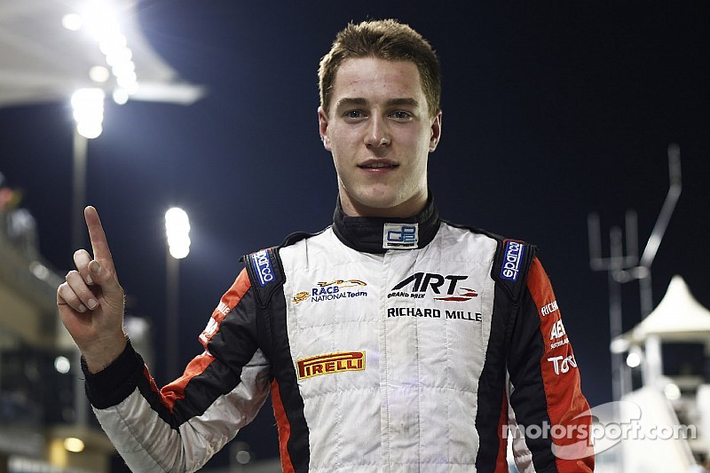 Vandoorne flies to fourth consecutive pole