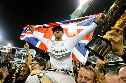 Hamilton becomes two-time World Champion as Rosberg encounters ERS issues