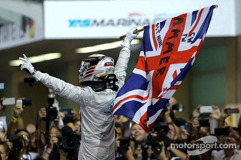 Emotional Hamilton finally bags second title