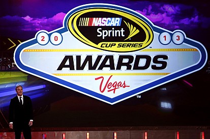 Jay Mohr back to host NASCAR Sprint Cup Series Awards