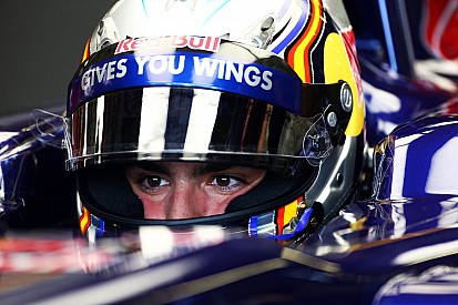 Toro Rosso confirms Sainz alongside Verstappen