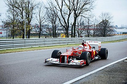 Vettel completes first Ferrari test