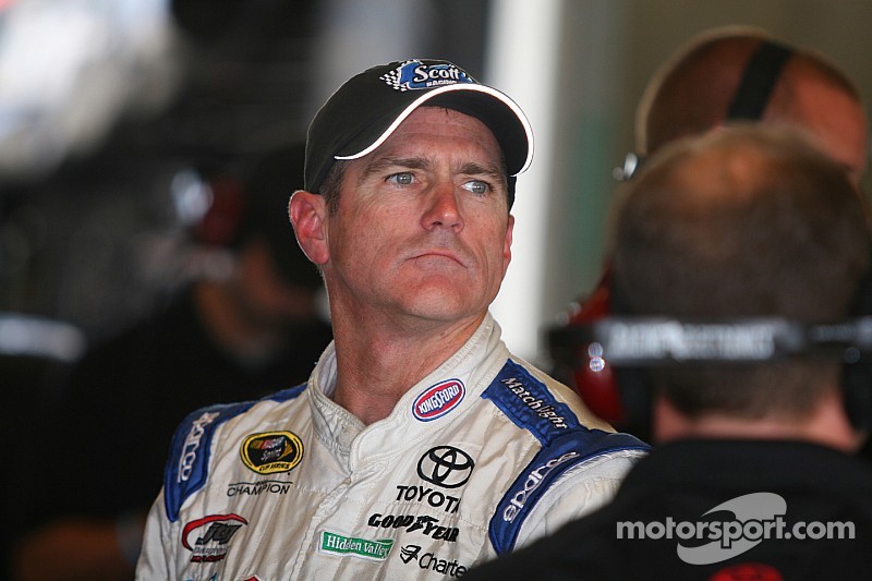 Ex-NASCAR champ Bobby Labonte not ready to hang up his helmet