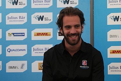 Vergne takes pole in Formula E debut