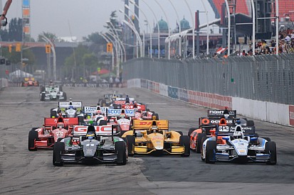 IndyCar starts and stops