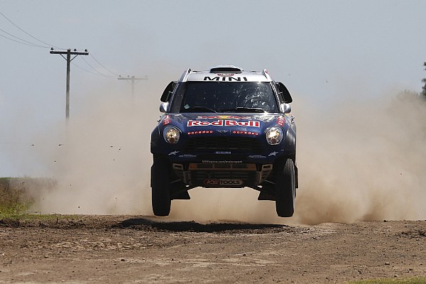 Nasser Al-Attiyah is the fastest again and open up a lead of more than 8 minutes