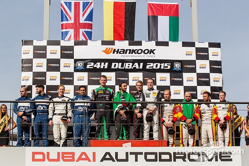 General podium: race winners Abdulaziz Al Faisal, Hubert Haupt, Yelmer Buurman, Oliver Webb, second place Cheerag Arya, Thomas Jäger, Tom Onslow-Cole, Adam Christodoulou, third place Mohammed Jawa, Jordan Grogor, Matt Griffin, Rob Barff